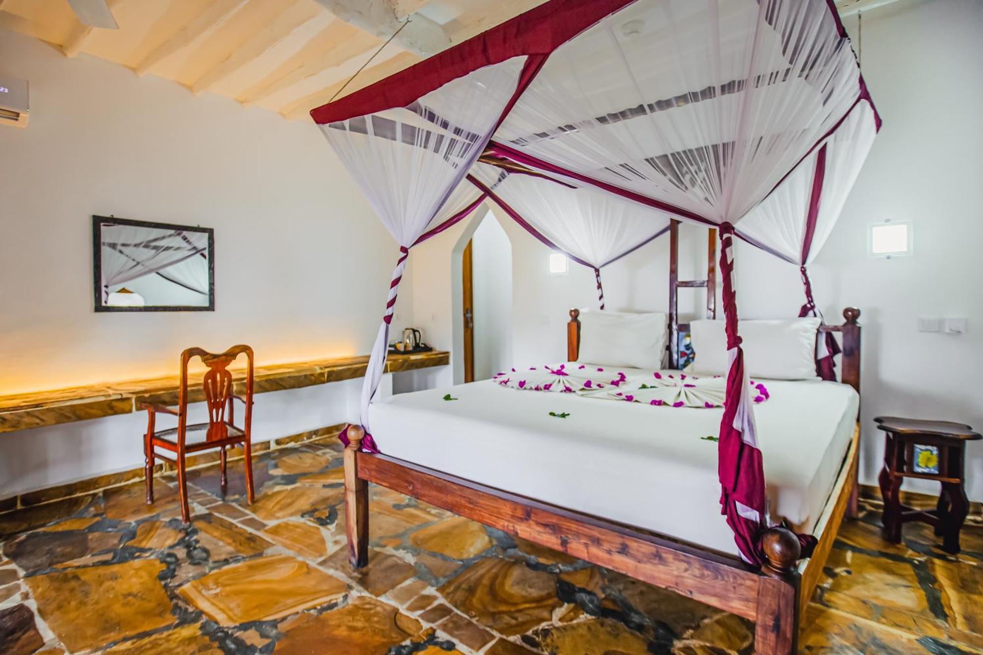 Ahg Waridi Beach Resort & Spa Pwani Mchangani Exterior photo