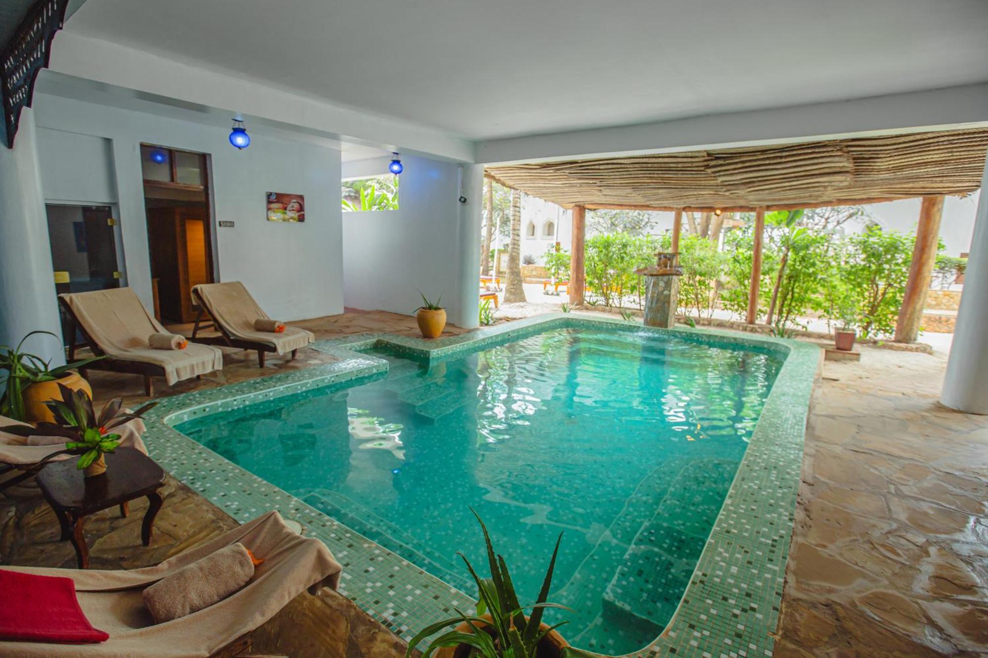 Ahg Waridi Beach Resort & Spa Pwani Mchangani Exterior photo