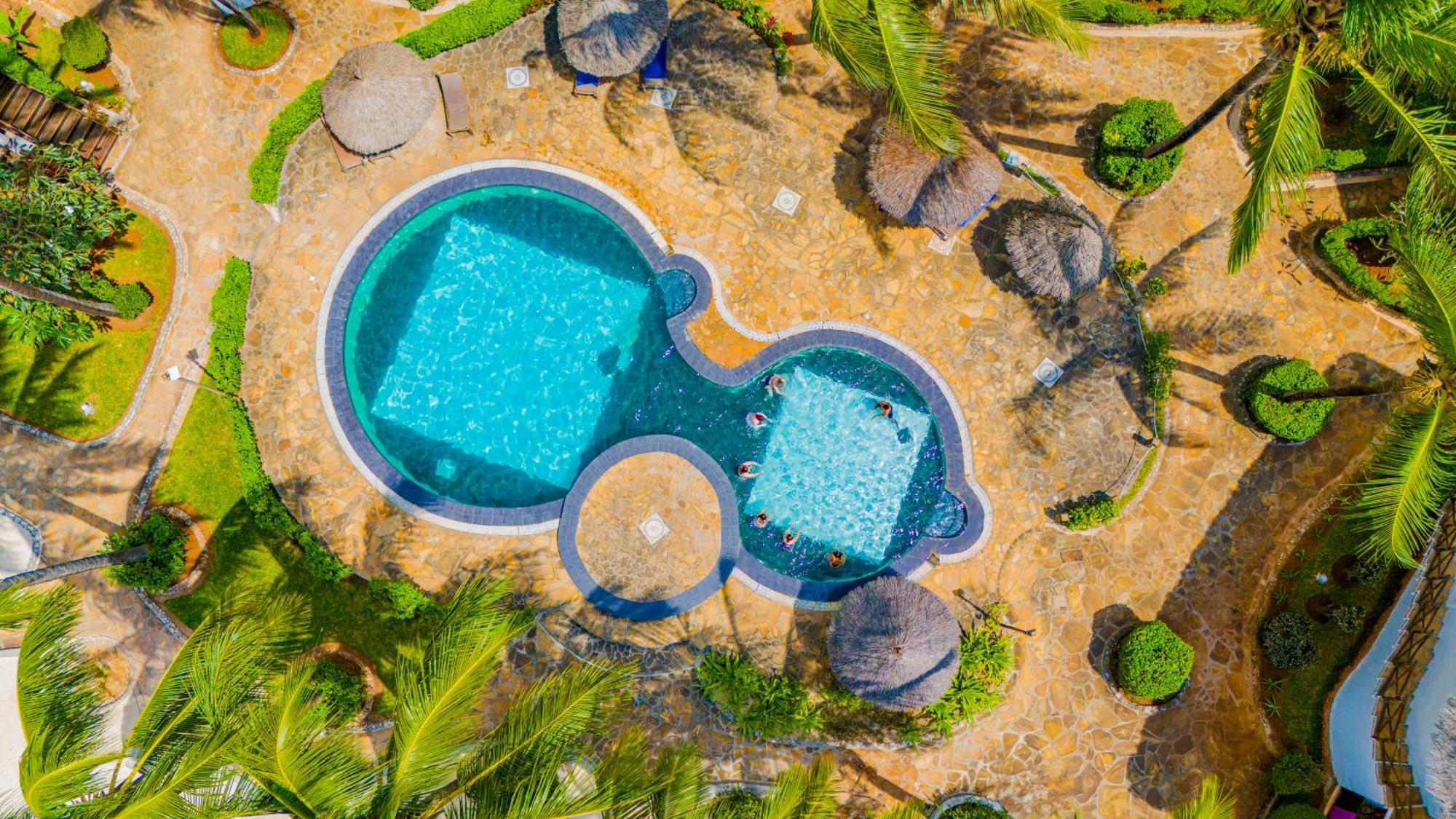 Ahg Waridi Beach Resort & Spa Pwani Mchangani Exterior photo