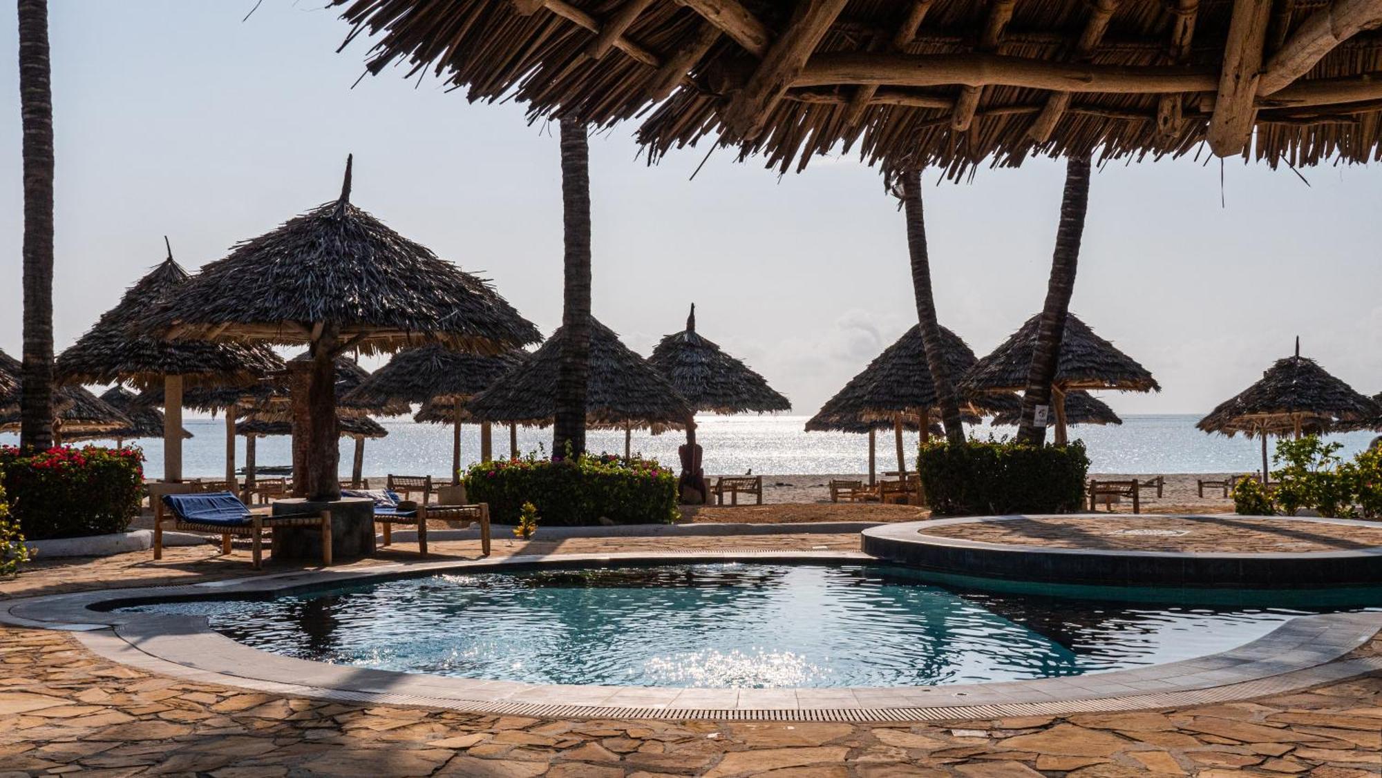 Ahg Waridi Beach Resort & Spa Pwani Mchangani Exterior photo